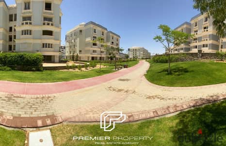 فرصة مميزة | Penthouse على الـLake في Hyde Park