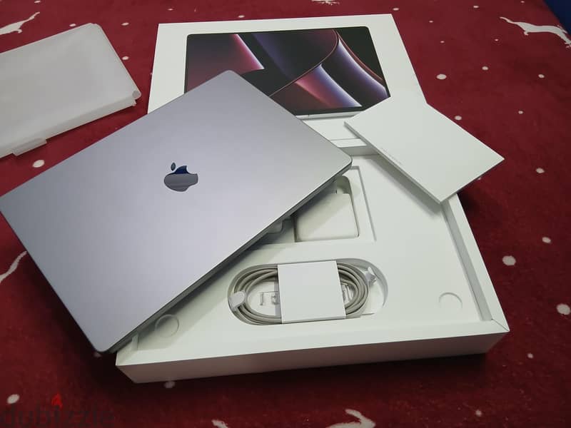 MacBook Pro M2 pro 16 inch 1