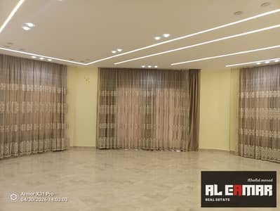 شقة للايجار   فى كمبوند اوبرا ستى  مطبخ وتكيفات