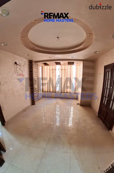- Apartment for sale in the University neighborhood, corner side