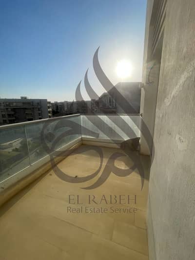 apartment for rent in mountain view icity new cairo prime location with Kitchen cabinets & full lightenings
