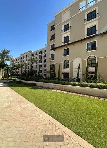 شقة مميزه للإيجار في Village West – الشيخ زايد – تشطيب مميز مجهزه بالتكييفات و المطبخ مع واجهة بحرية