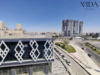 فرصة استثمارية | مكتب 85م للبيع في Kazan Plaza خلف مول العرب مباشرةً