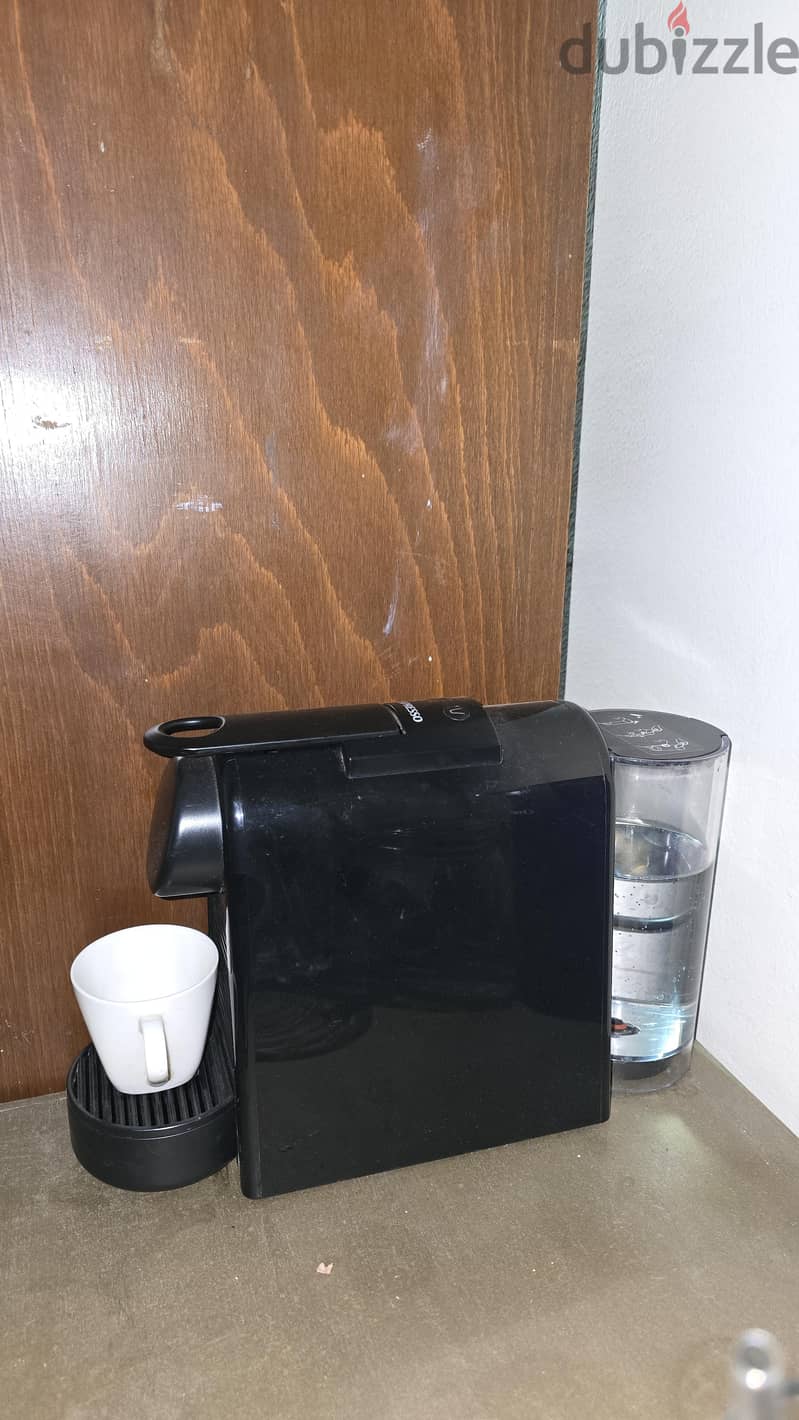 Nespresso Essenza Mini 1