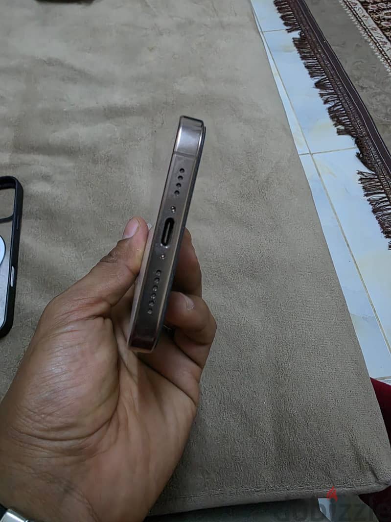 Apple - iPhone 16 Pro Max 3