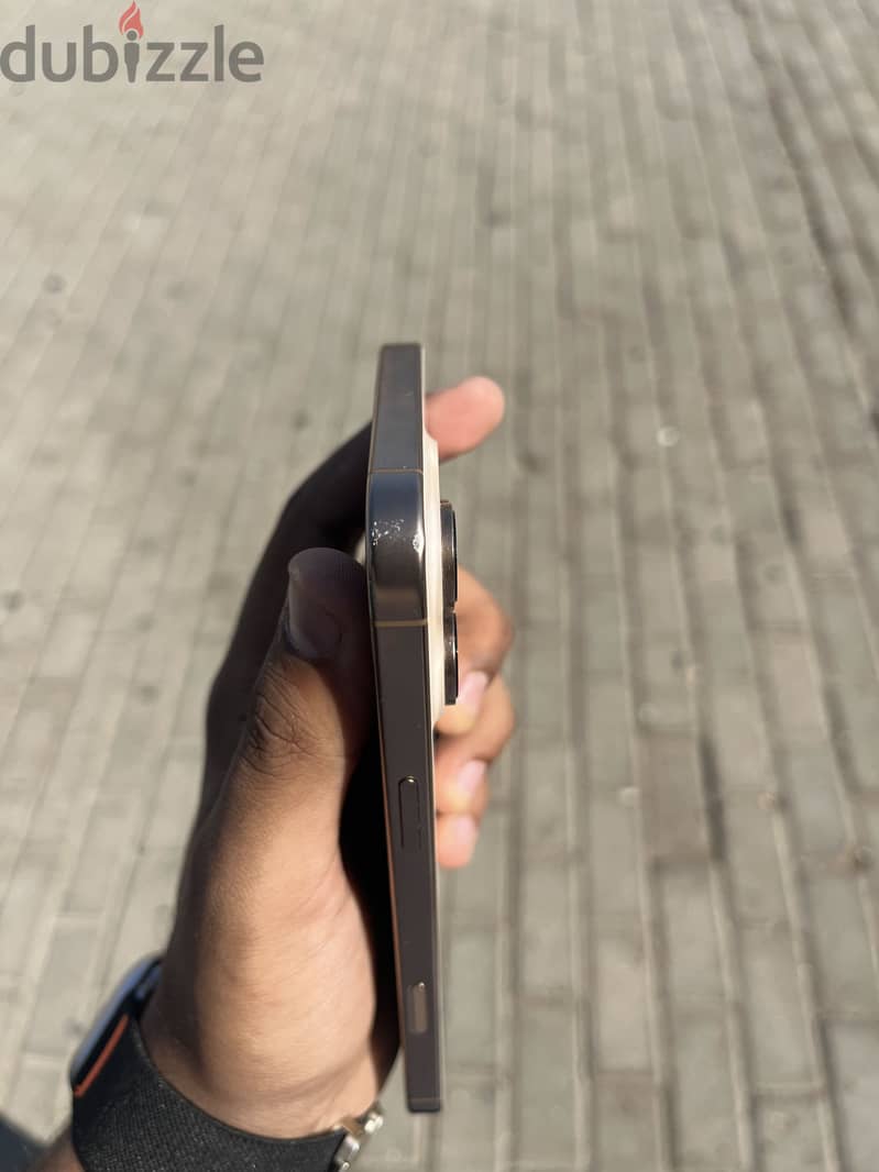 Apple - iPhone 16 Pro Max 8