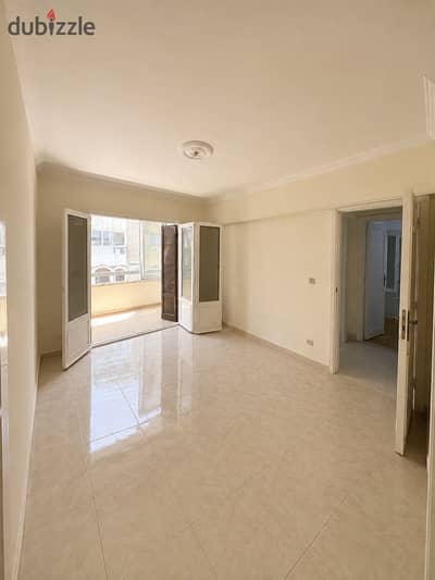 Apartment 14 A in a strategic location in the First District, in front of Jad Abbas Al Akkad, directly parallel to Mustafa El Nahas Street, in one of the most upscale areas of Nasr City. Apartment specifications: Area 170 sqm, façade on two streets.