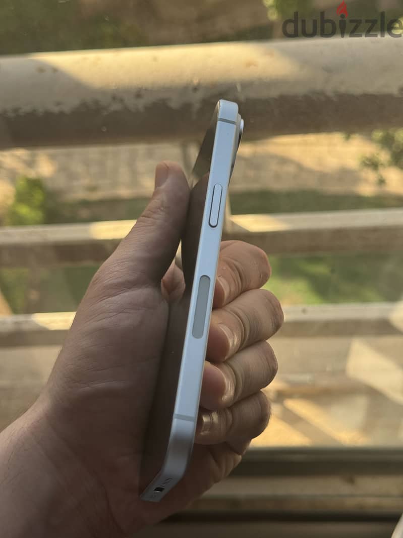 Apple - iPhone 15 5
