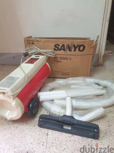 مكنسه كهربائيه آثار لعشاق الحالات النادره اليابانية  sanyo