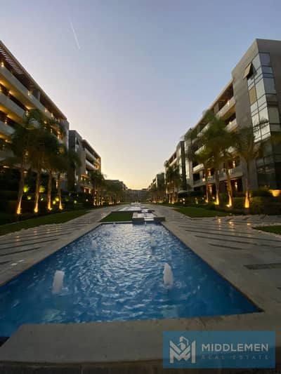 شقة كورنر 200متر 3غرف نوم موقع مميزجاهزة للسكن  في كمبوند الباتيو اورو  El Patio ORO New Cairo