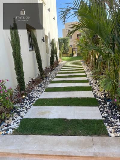 Luxury ultra-super-luxury finished villa for rent, fully air-conditioned, next to AUC in Mivida Compound. Ready for viewing and immediate occupancy.