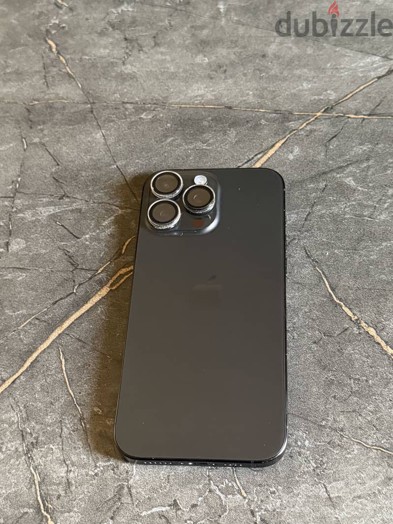 Apple - iPhone 16 Pro Max 3