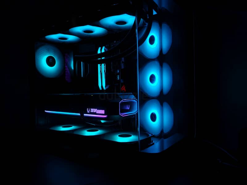 High End PC Ryzen 7 9850X3D + RTX 5080 1