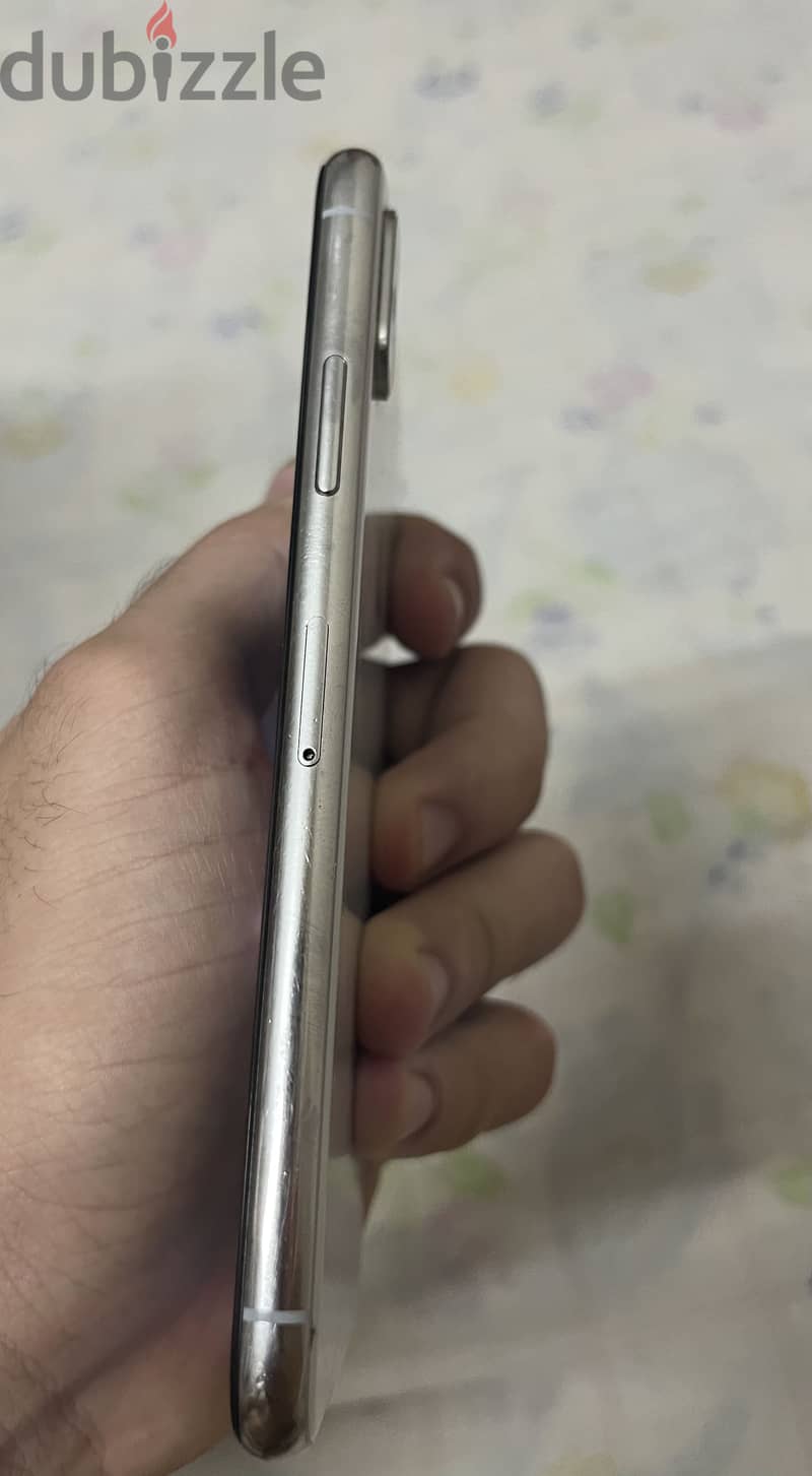 Apple - iPhone XS 1