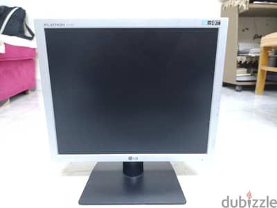 بيع شاشه فلات LG