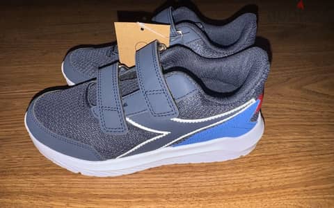 Shoes diadora