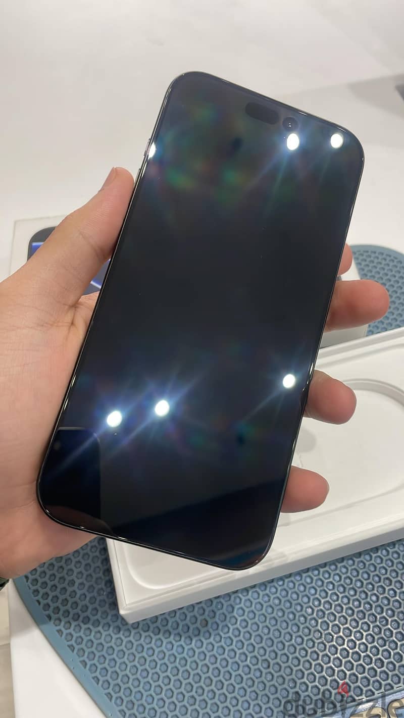Apple - iPhone 16 Pro Max 4
