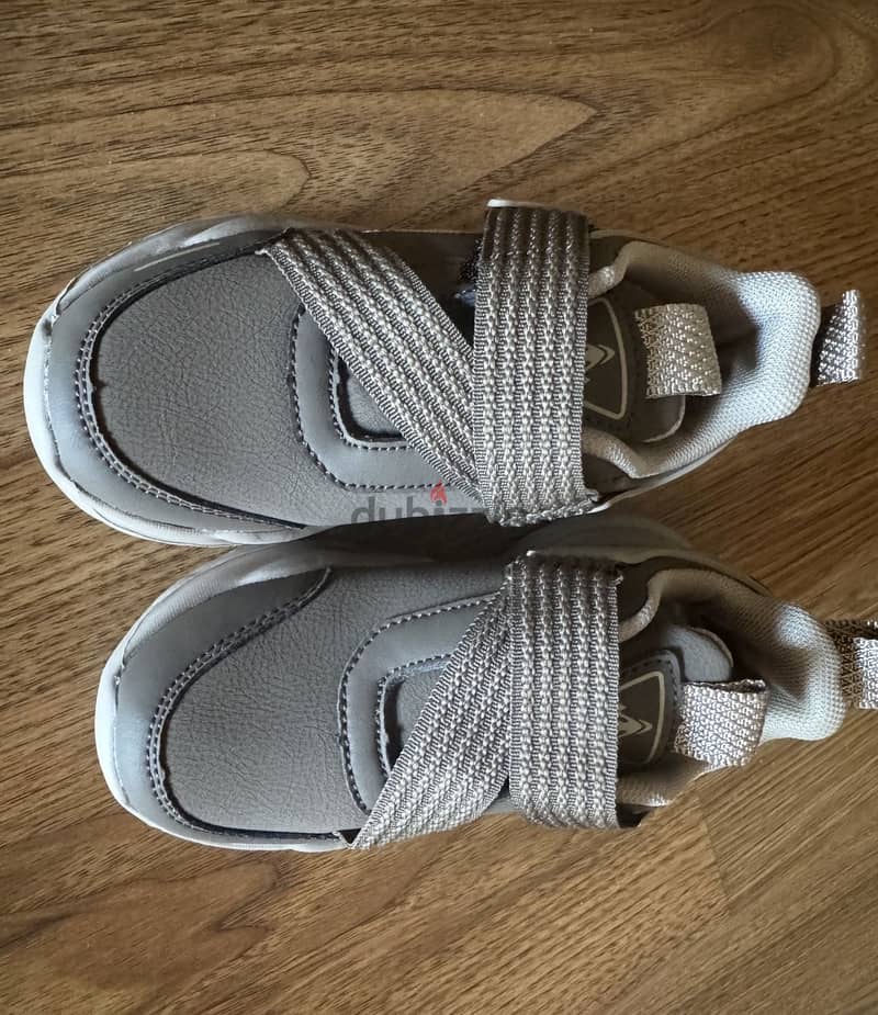 Shoes size 28 4