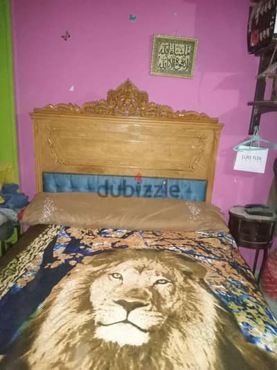 سرير اطفال وسرير كبار