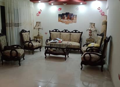 صالون كنبة كبيرة و4فوتيه خشب زان