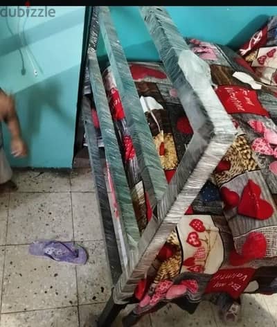سرير ب المرتبه