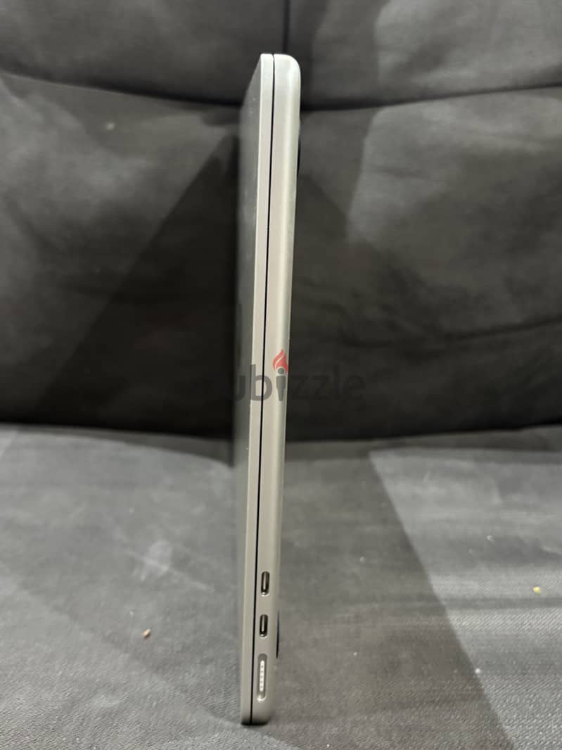 MacBook Air -2024 - 13-inch M3 1