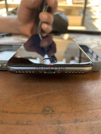 آبل - آيفون 8