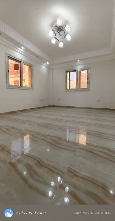 شقة للايجار بالحي السابع بالشيخ زايد بالمطبخ و التكييفات بلوكيشن مميز و فيو رائعApartment for rent in Sheikh Zayed’s 7th District,