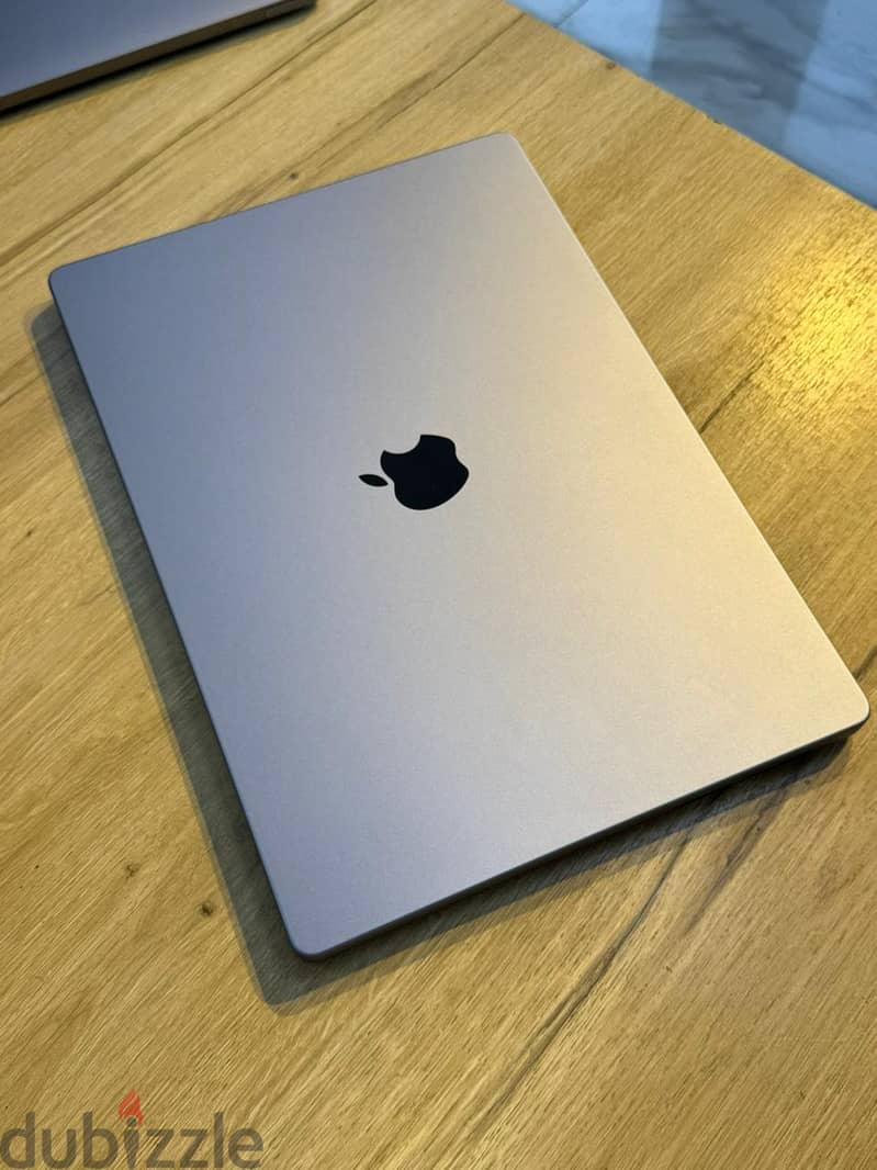 MacBook Pro M1 Pro | 16 Inch 1