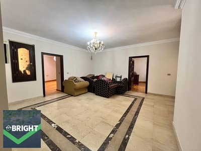 Apartment for sale, finished, large area at a special price, villas South of the Academy in the Fifth Settlement
