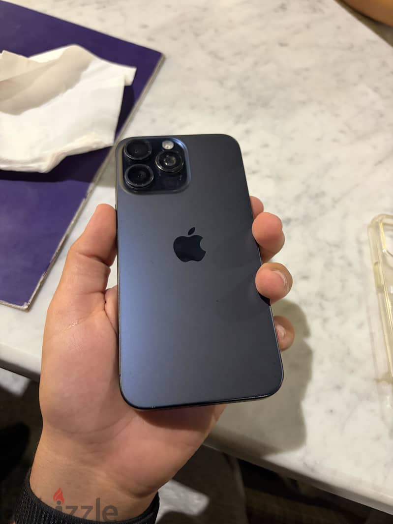 Apple - iPhone 15 Pro Max 4