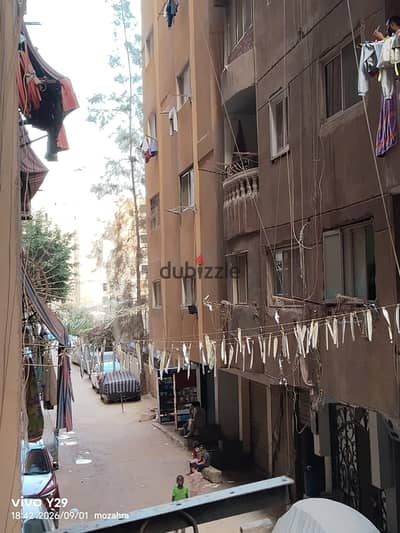 An exceptional apartment—priced for a quick sale—measuring 125 sqm with high-end (super-lux) finishing, located in the private residential buildings a