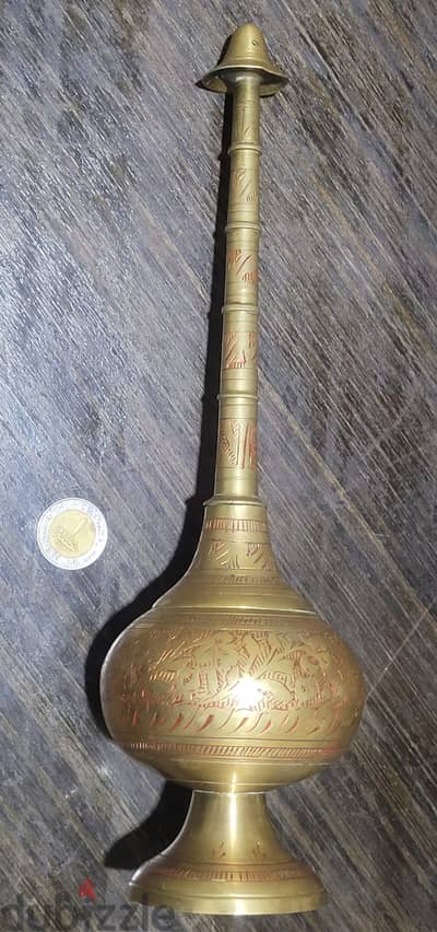أنتيك نحاس شمعدان (طراز ممفيس الثمانيناتي)+ مرش ماء ورد(مبخرة) منقوشة