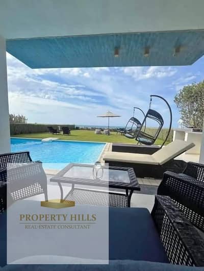 Villa located directly by the sea in waves under ultra-super-luxurious finishing with a private swimming pool