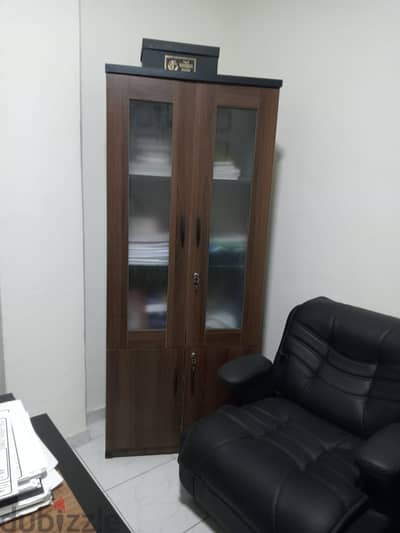 مكتب جديد