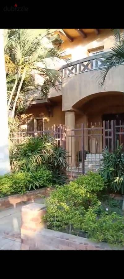 Furnitured villa for rent in sheikh zayo in compound