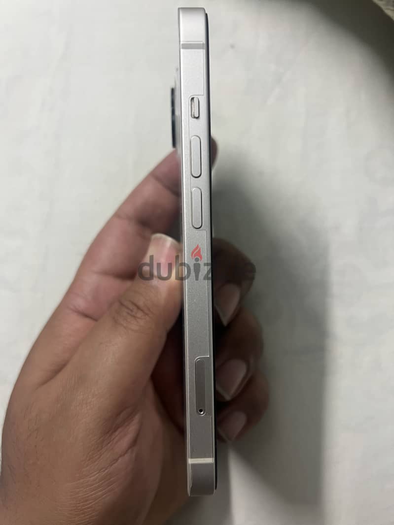آبل - آيفون 13 2