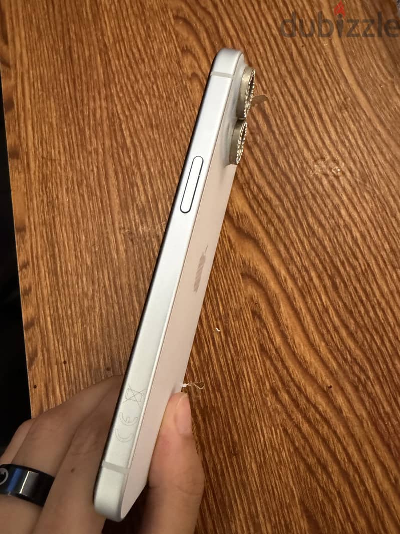 Apple - iPhone 15 4