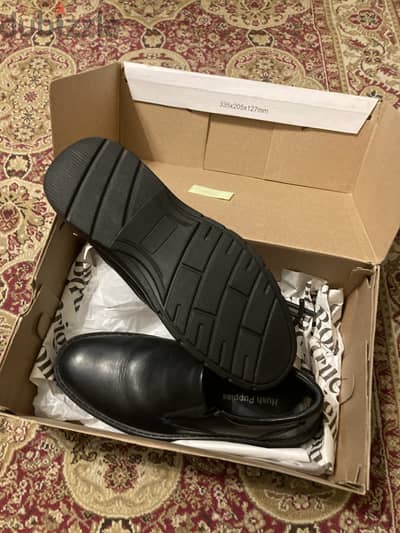 New Hush Puppies shoes size 40 | جزمة جلد جديدة مقاس ٤٠