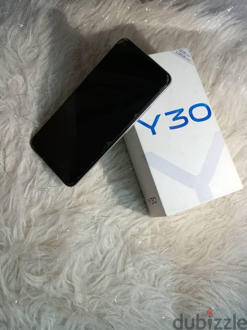 Vivo V30 1