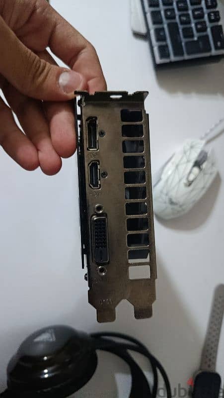GTX 1660 SUPER 4
