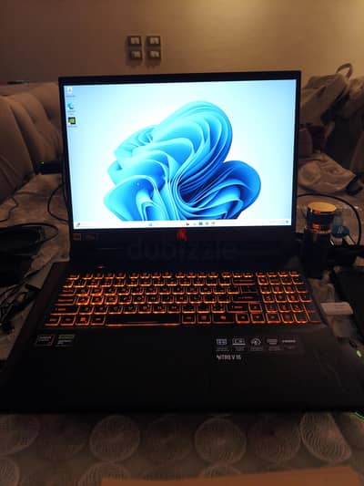 Acer nitro V16