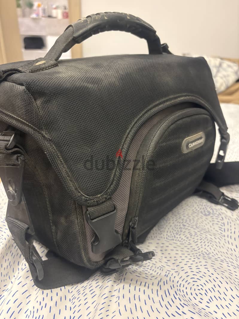 Nikon D3000 great condition with lens 7