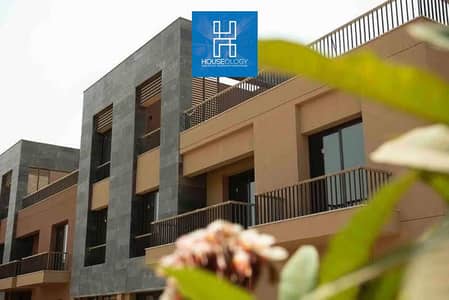 Last apartment available for immediate occupancy in a prime location overlooking the landscape in District 5 compound.