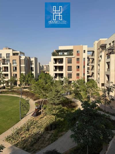 Last apartment available for immediate occupancy in a prime location overlooking the landscape in District 5 compound.