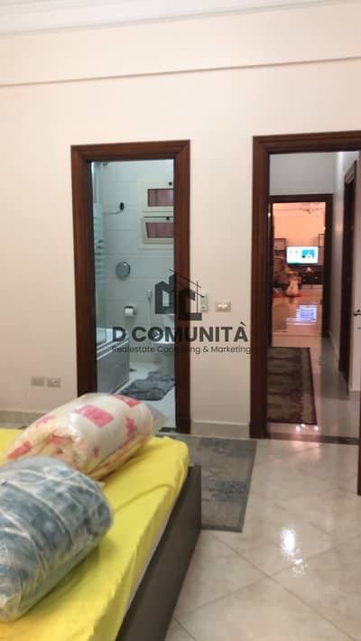 شقة سكنية مفروشة بالكامل للإيجار بمساحة 200 متر في النرجس فيلات التجمع الخامس – دور أرضي بـ 3 غرف نوم وتجهيزات راقية