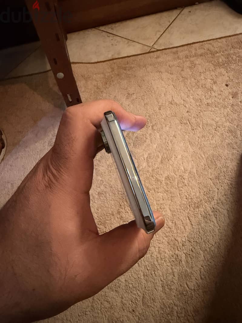 Apple - iPhone 17 Air 5