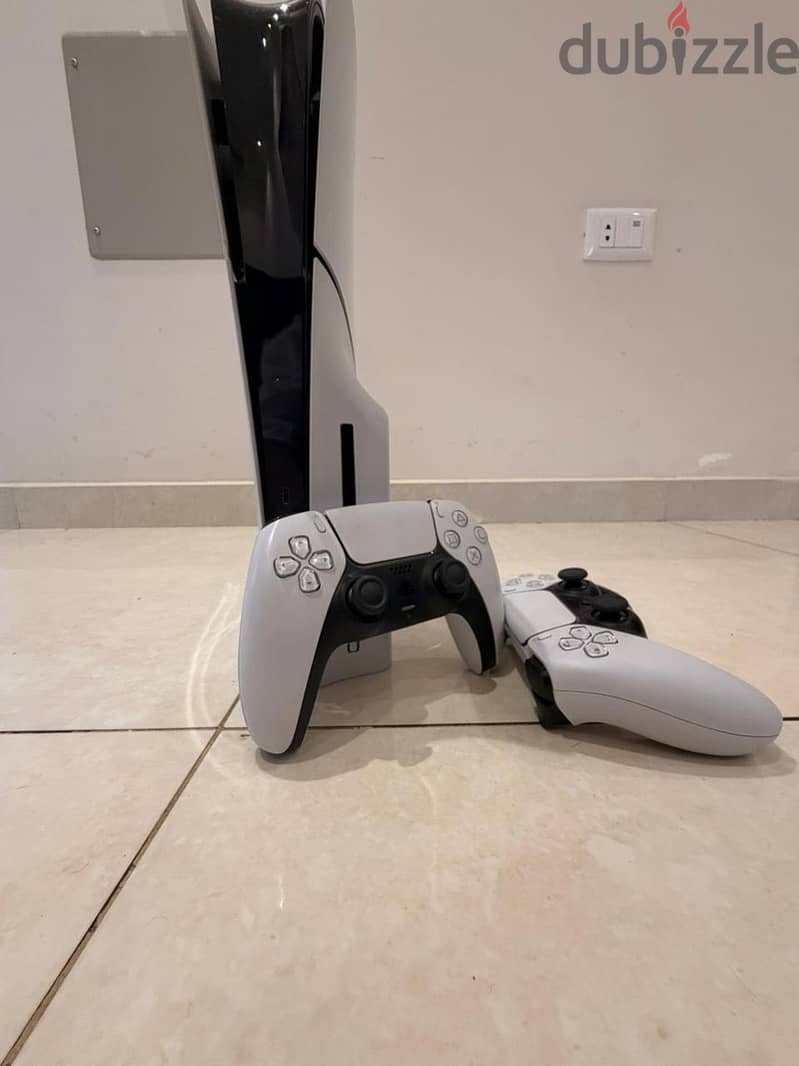 Ps5 slim + 1 original controller 1