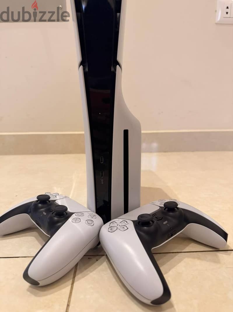 Ps5 slim + 1 original controller 2