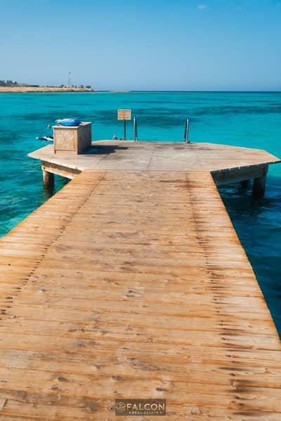 With 30% discount, own a fully written off chalet, direct on golf and steps away from the sea in B Soma Bay - Soma Bay